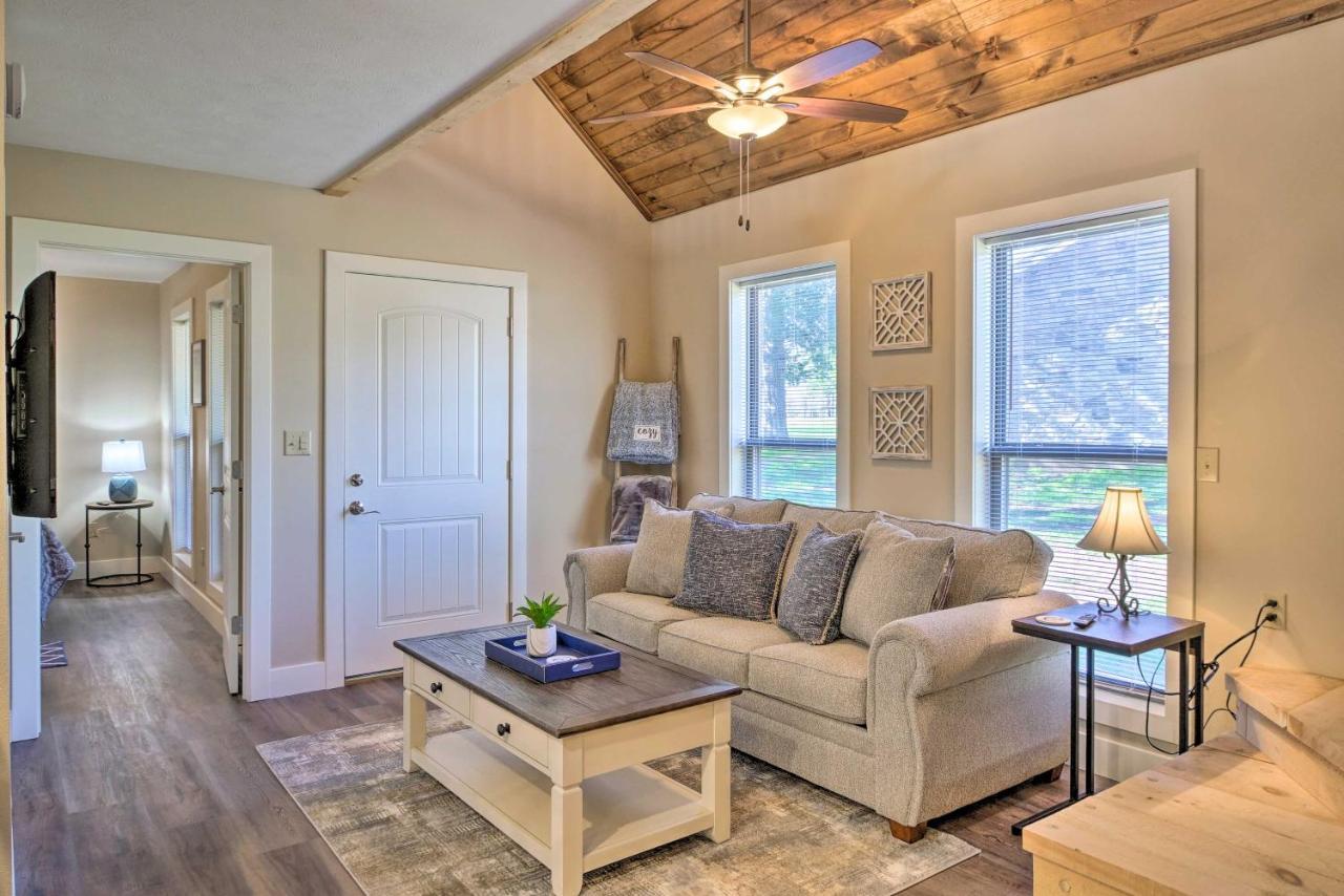 The Cozy Cottage With Lake Taneycomo Access! Брэнсон Экстерьер фото