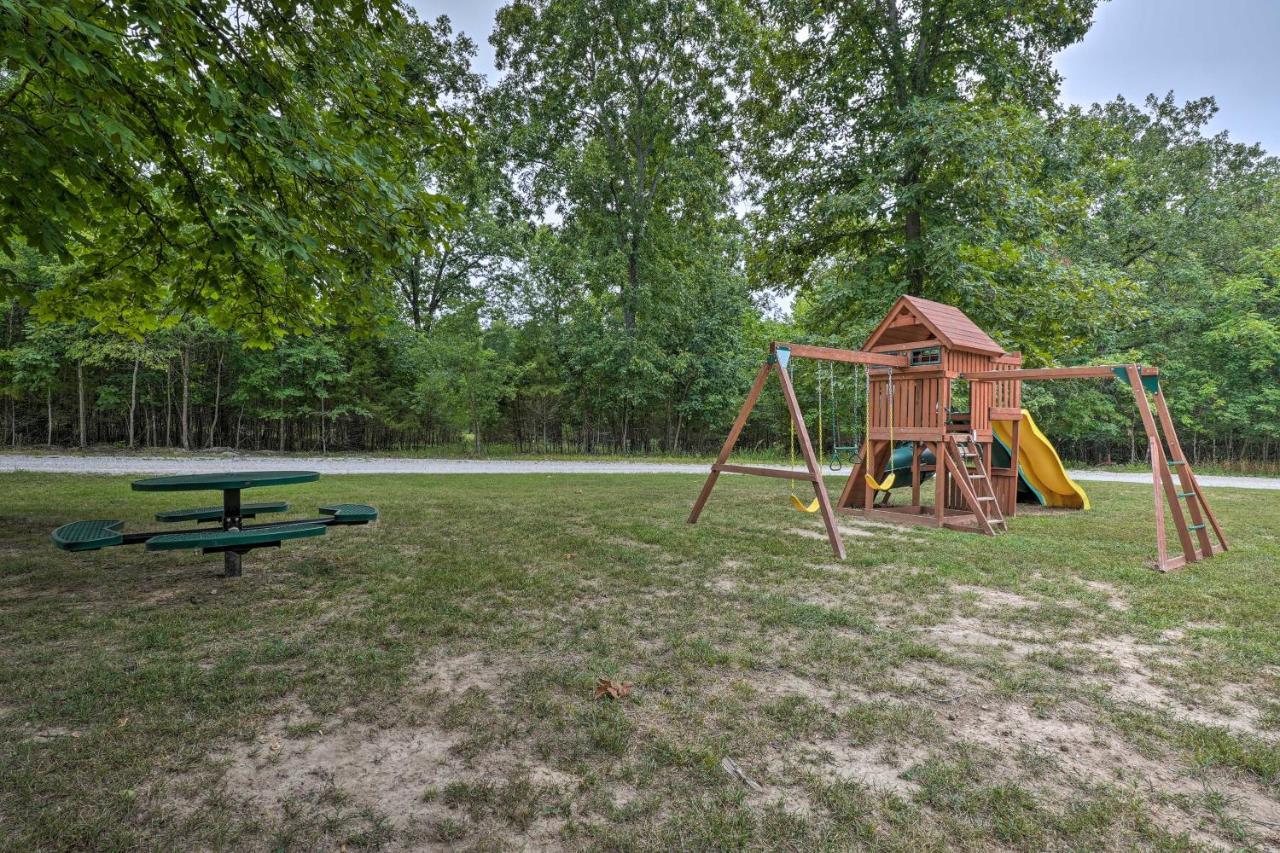 The Cozy Cottage With Lake Taneycomo Access! Брэнсон Экстерьер фото